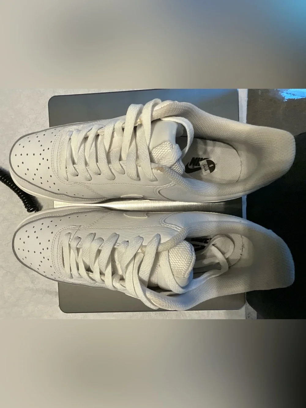 Nike Men's White Low-Top Leather Sneakers